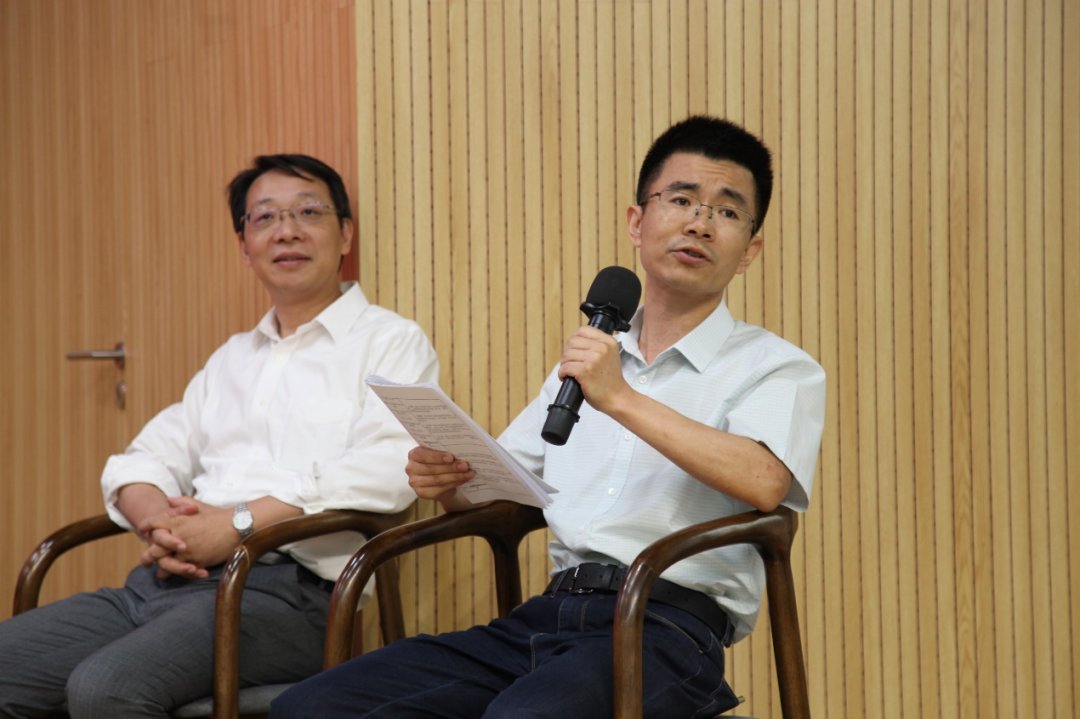 第二节由中国人民大学国际关系学院副院长李巍教授主持.png